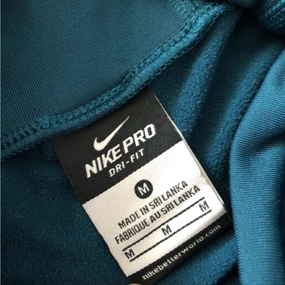 Nike Pro Dri-Fit Running Long Sleeve Top with Thumb Holes in EmeraldGreen Size M - Picture 8 of 12